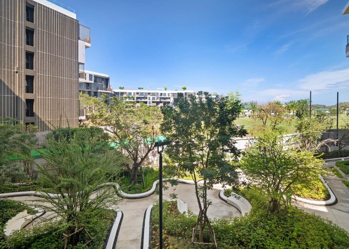 Landscaped Courtyard